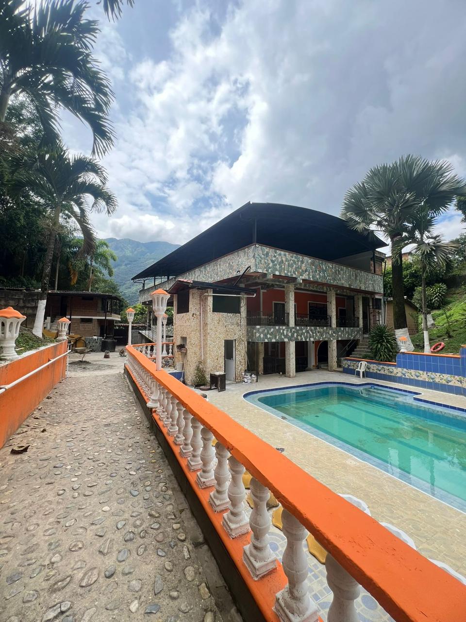 Mega Finca Industrial en Barbosa Hotel o Hogar Adulto Mayor