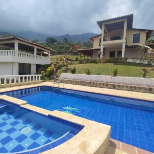 Finca de Recreo en Girardota A 6 Minutos del Parque