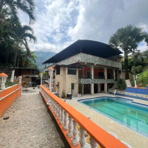 Mega Finca Industrial en Barbosa
